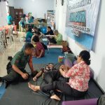 BABINSA KLOJEN DAMPINGI TENAGA KESEHATAN DALAM KEGIATAN POSYANDU DISABILITAS