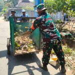 KARYA BAKTI BABINSA WONOKOYO JAGA KEBERSIHAN LINGKUNGAN