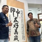 Peringati 25 Tahun Persahabatan Tiongkok-Indonesia, UM Gelar Pameran Seni