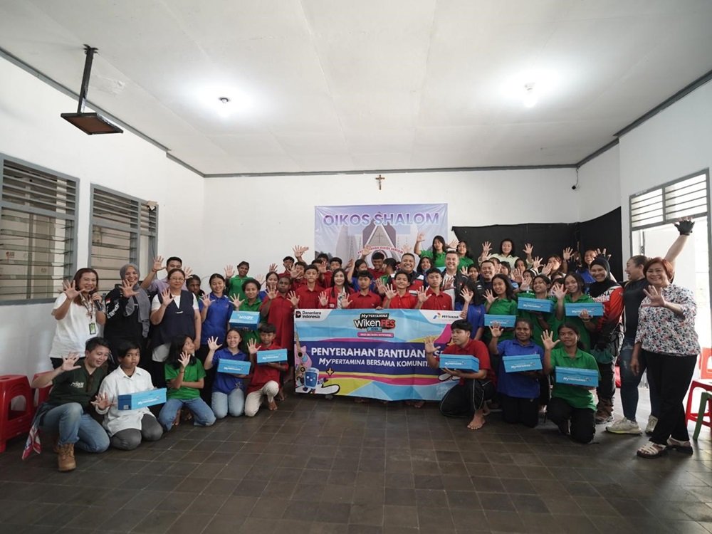 Pertamina Patra Niaga Salurkan 500 Sepatu untuk Siswa, Semarakkan MyPertamina Wikenfes 2025 di Malang