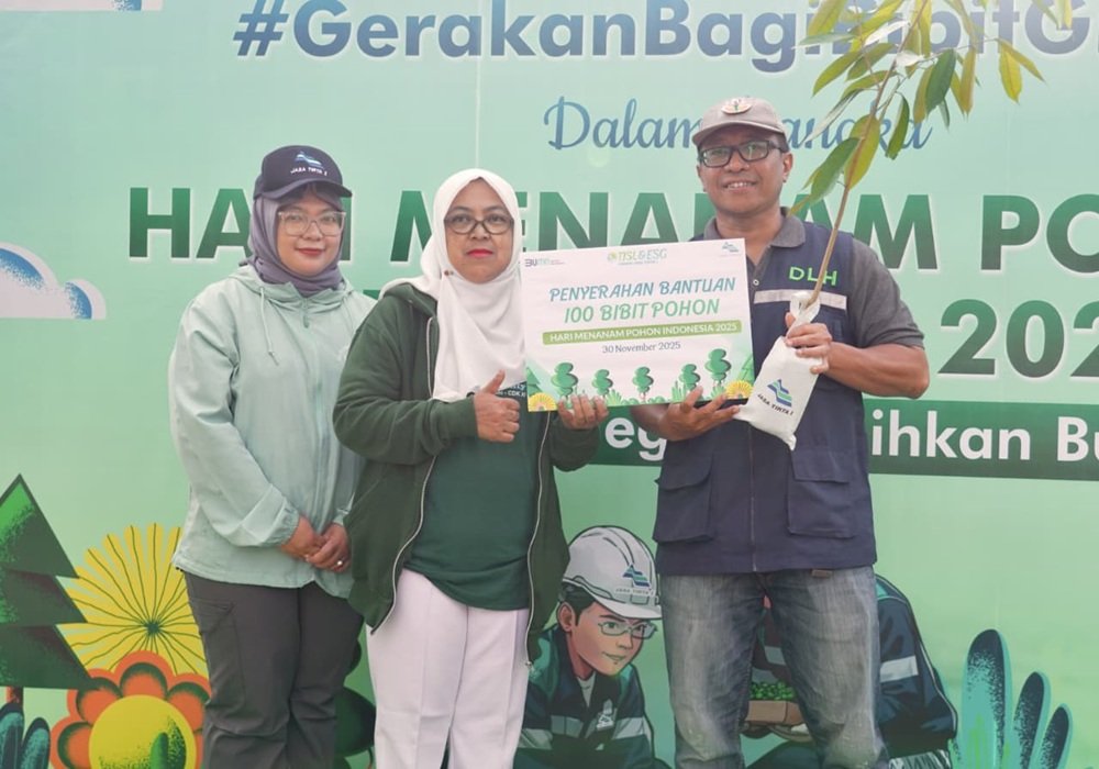 Peringati Hari Menanam Pohon Indonesia, Perum Jasa Tirta I Bagikan 550 Bibit di CFD Ijen