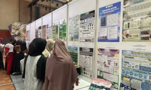 Keren! Inovasi UM Tampilkan Karya Unik Gen Z Cards dan VoiceLib di Pameran Hasil Penelitian 2025
