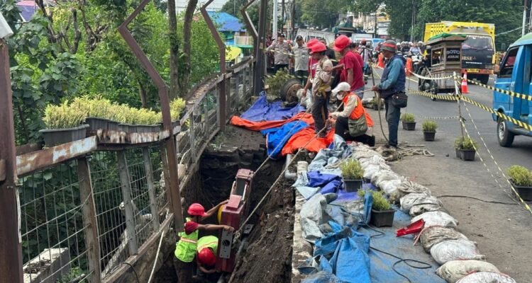 Jembatan Brantas Ambrol, Lalu Lintas Kampung Tridi Dibatasi