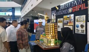 Polinema Sabet Juara KBGI XVI 2025, Ciptakan Desain Bangunresmi mengumumkan para juara Polinema BIM International Competition (PBIC) 2025, Kamis (27/11/2025). Hasilnya, Polinema dinobatkan sebagaian Ramah Gempa