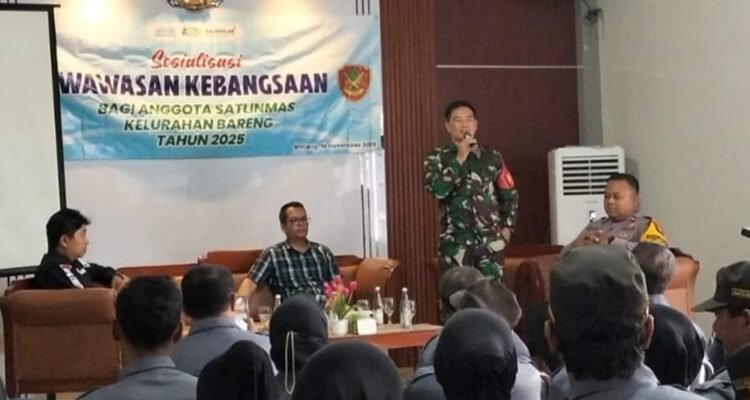 Babinsa Bareng Babinsa Bareng Sosialisasi Wawasan Kebangsaan kepada Linmas Binaan