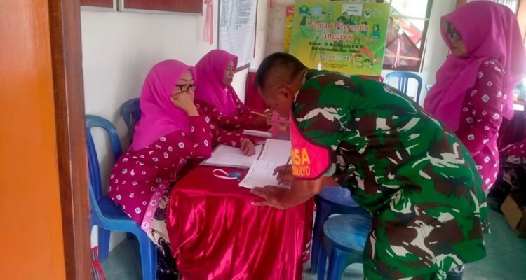 Babinsa Sukun Babinsa Sukun Aktif Dukung Layanan Kesehatan Balita di Kelurahan Ciptomulyo