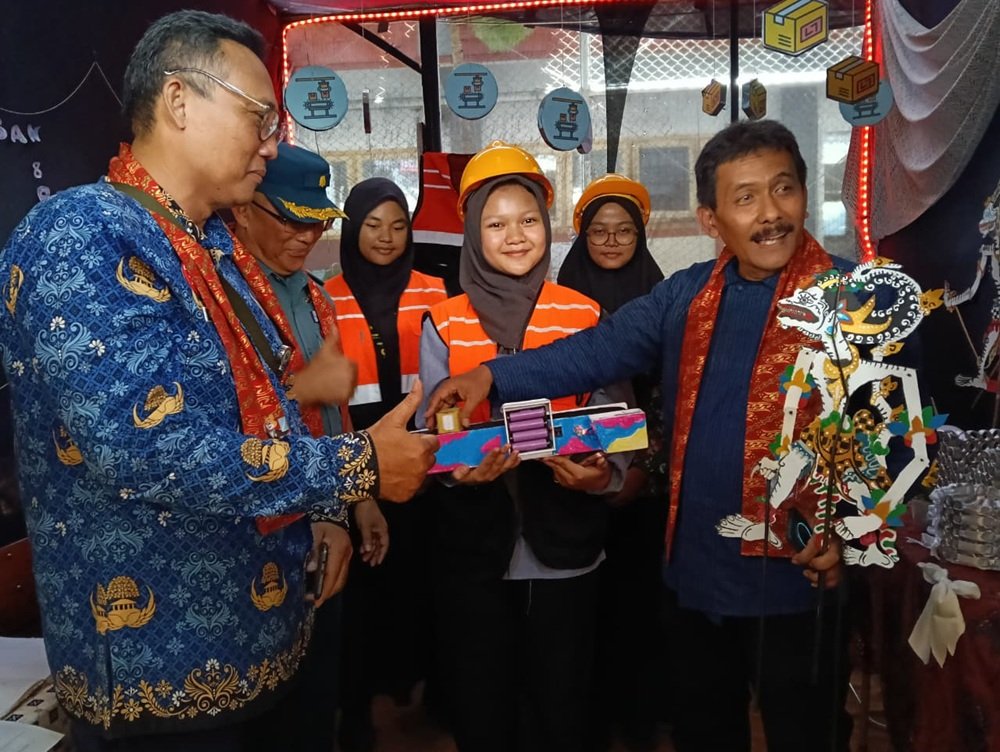 Gelar Karya Pembelajaran SMKN 4 Malang Tampilkan 36 Stan Karya Siswa Berbasis Standar Industri