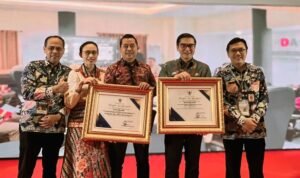 Penghargaan Tugu Tirta Usung Inovasi HIDRANTS MBR, Tugu Tirta BUMD Air Minum Terbaik di Kovablik Jatim 2025