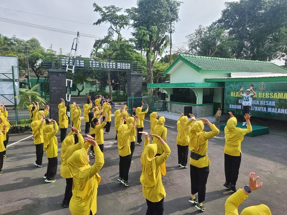 Persit Kartika Chandra Kirana Cabang XL Kodim 0833 Gelar Olahraga Bersama Penuh Kebersamaan