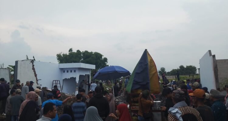 Tembok Griya Shanta Pembongkaran Dinding Pembatas Griya Shanta, Murni Warga Ini Penjelasan Pemkot Malang