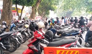 Parkir di sekitar alun alun jl.Merdeka (Djoko W) Jawab Keluhan Parkir, Dishub Kota Malang Awasi Ketat Jukir Nakal Menjelang Nataru