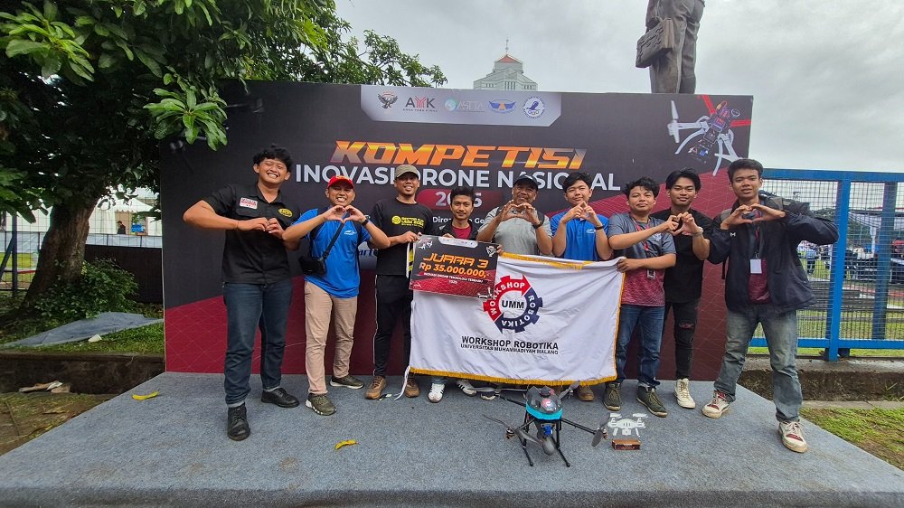 Mahasiswa FT UMM Amankan Podium Nasional Lewat Inovasi Drone Berbasis AI