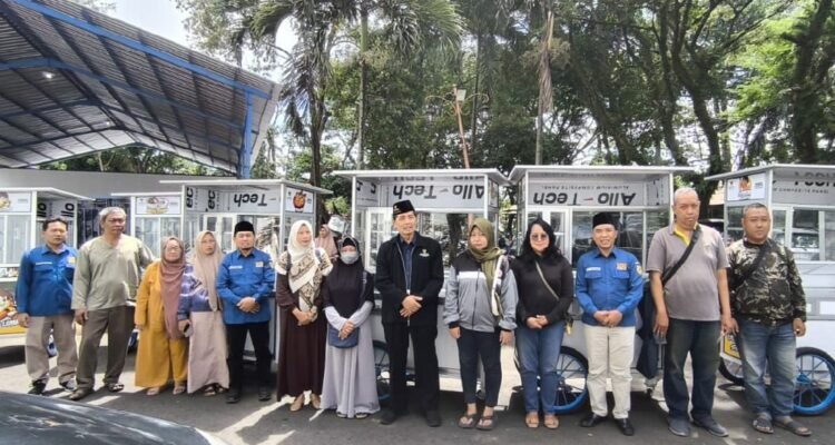 Baznas Kota Malang Salurkan Bantuan Kemanusiaan dan UMKM, 53 Mustahik Terima Manfaat