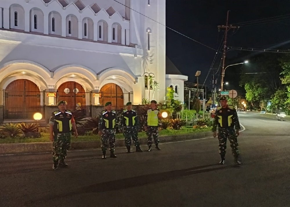 Jamin Kondusifitas Ibadah Natal dan Tahun Baru 2026, Kodim 0833 Intensifkan Patroli Malam di Kota Malang