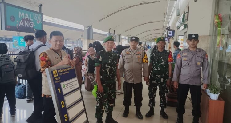 Babinsa Kiduldalem Perkuat Pengamanan Obyek Vital Saat Libur Tahun Baru 2026
