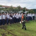 Babinsa Klojen Bina Kedisiplinan dan Wawasan Kebangsaan Siswa SMPN 3 Malang