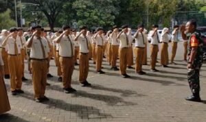 Babinsa Lowokwaru Bangun Karakter Disiplin dan Nasionalisme Pelajar Babinsa Lowokwaru Bangun Karakter Disiplin dan Nasionalisme Pelajar