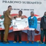 Bagikan 200 Becak Listrik Dari Presiden RI, Wali Kota Wahyu Dukung Pemberdayaan Masyarakat dan Potensi Wisata Kota Malang Bagikan 200 Becak Listrik Dari Presiden RI, Wali Kota Wahyu Dukung Pemberdayaan Masyarakat dan Potensi Wisata Kota Malang