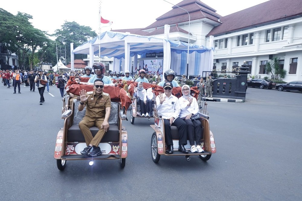 Bagikan 200 Becak Listrik Dari Presiden RI, Wali Kota Wahyu Dukung Pemberdayaan Masyarakat dan Potensi Wisata Kota Malang