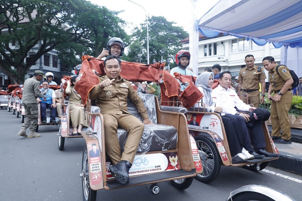 Bagikan 200 Becak Listrik Dari Presiden RI, Wali Kota Wahyu Dukung Pemberdayaan Masyarakat dan Potensi Wisata Kota Malang