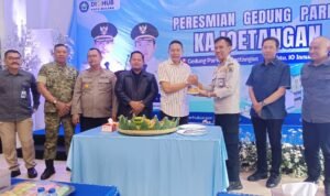 Kasdim 0833 Dampingi Wali Kota Malang Resmikan Gedung Parkir Kayutangan
