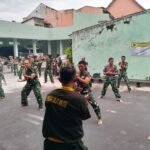 Kodim 0833 Perkuat Karakter Prajurit Melalui Latihan Pencak Silat Militer Kodim 0833 Perkuat Karakter Prajurit Melalui Latihan Pencak Silat Militer