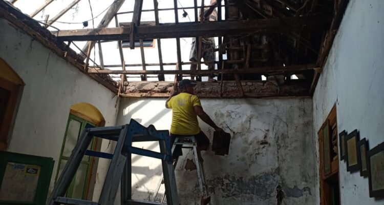 Pemerintah Hadir Wujudkan Renovasi Rumah Tua Tak Layak Huni Warka Jl Diponegoro Pasuruan