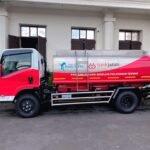 Perumda Tugu Tirta Kota Malang Perdana Terima Bantuan CSR Truk Tangki Air dari Bank Jatim untuk Pelayanan Masyarakat
