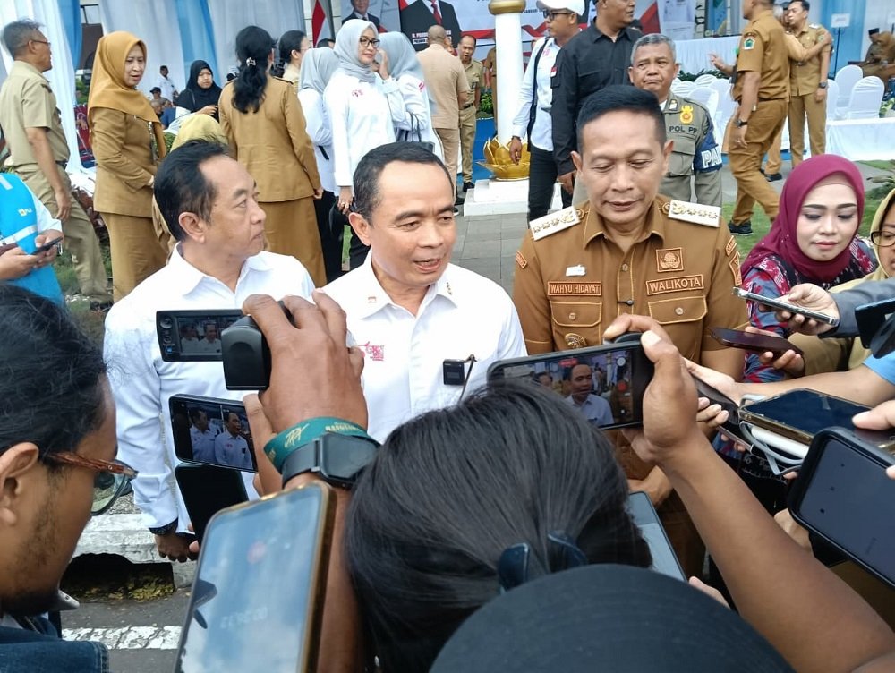 Ringankan Beban Pengemudi Lansia, Presiden Prabowo Salurkan 200 Becak Listrik di Malang