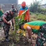 Babinsa Bumiayu Kompak Bersama Warga Karya Bakti Mitigasi Bencana