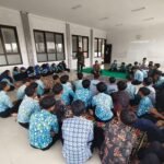 Babinsa Gadang Babinsa Gadang Bentuk Karakter Siswa SMP Negeri 29 Kota Malang