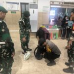 Jamin Keamanan Obyek Vital Akhir Pekan Babinsa Kiduldalem Patroli Stasiun Kereta Api