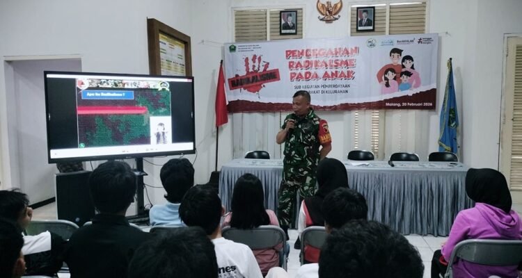 Babinsa Oro Oro Dowo Babinsa Oro-Oro Dowo Berikan Sosialisasi Pencegahan Radikalisme pada Anak