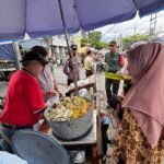 Babinsa Pisangcandi Dampingi Pengecekan Sampel Takjil oleh Dinkes dan Puskesmas Mulyorejo Babinsa Pisangcandi Dampingi Pengecekan Sampel Takjil oleh Dinkes dan Puskesmas Mulyorejo