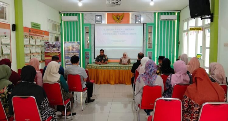 Danramil Lowokwaru Hadiri Minilokakarya Lintas Sektor Puskesmas Mojolangu Bahas Inovasi Pendataan Masalah Kesehatan