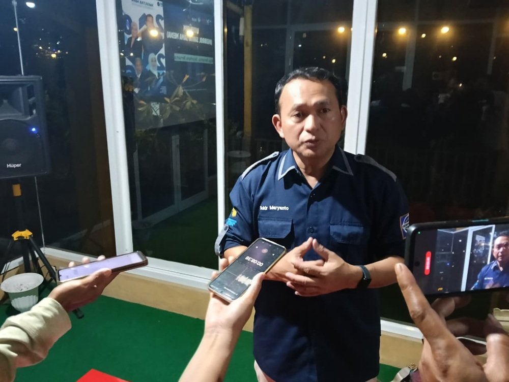 Ngopi Sam FMIPA UB: Prof. Ir. Sukir Maryanto Dorong Sains Lebih Aplikatif dan Berdaya Saing