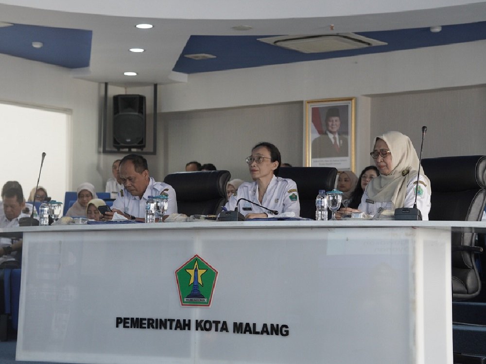 Dispendukcapil Kota Malang Raih Predikat Zona Integritas pada SAKIP dan ZI Award 2025