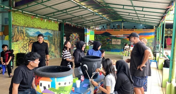 KKN UMM Mahasiswa KKN UMM Hidupkan Jodipan Lewat Inovasi Digital dan Pemberdayaan Warga