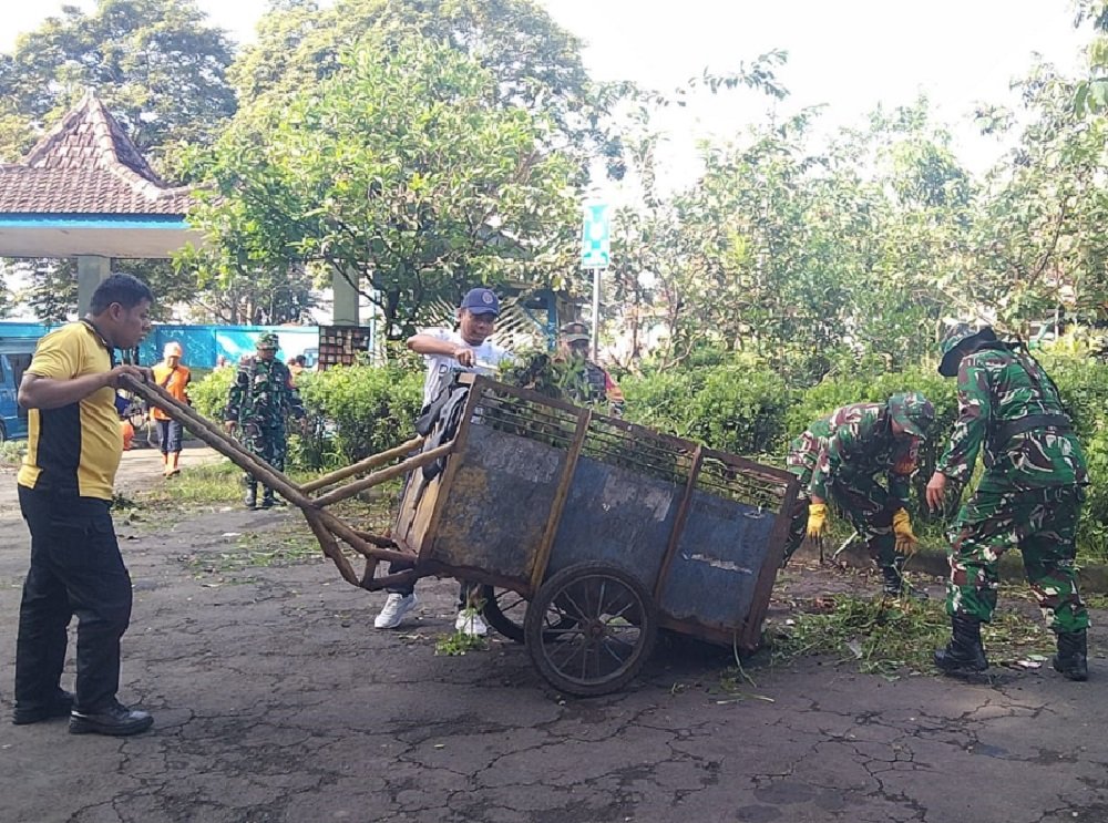 Kodim 0833 Gelar Gerakan Indonesia ASRI, Wujudkan Lingkungan Bersih dan Sehat (2)