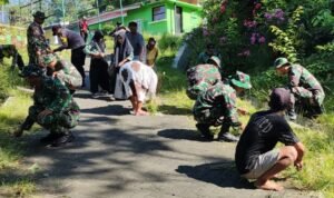Koramil Kedungkandang Jumat Bersih Koramil Kedungkandang Bersama Warga Dukung Program Pemerintah ASRI