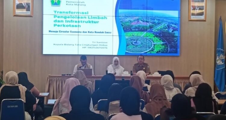 Kuliah Tamu FMIPA UB Kuliah Tamu Biologi Konservasi, Alumni FMIPA UB Bahas Transformasi Pengelolaan Lingkungan dan Emisi Karbon
