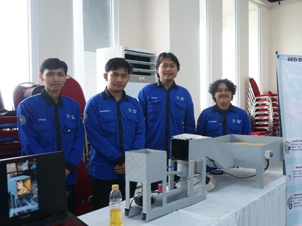 Perkuat Ketahanan Pangan di Tengah Cuaca Tak Menentu, Mahasiswa UMM Kembangkan Bed Dryer Pengering Gabah