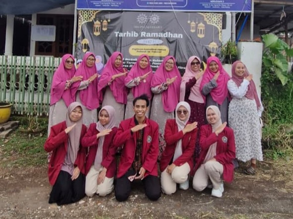 Dosen Keperawatan UMM Dampingi PRA Merjosari 2 Gelar Deteksi Dini NCD dan Baksos