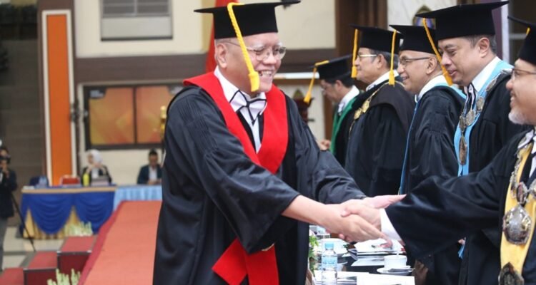 Pengukuhan Guru Besar UB UB Kukuhkan 5 Profesor, Hadirkan Inovasi dari Peternakan hingga Onkologi