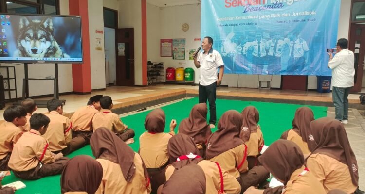 Peringati HPN, Diskominfo dan PWI Malang Raya Bekali Siswa Sekolah Rakyat Ilmu Jurnalistik