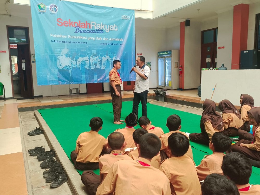 Peringati HPN, Diskominfo dan PWI Malang Raya Bekali Siswa Sekolah Rakyat Ilmu Jurnalistik