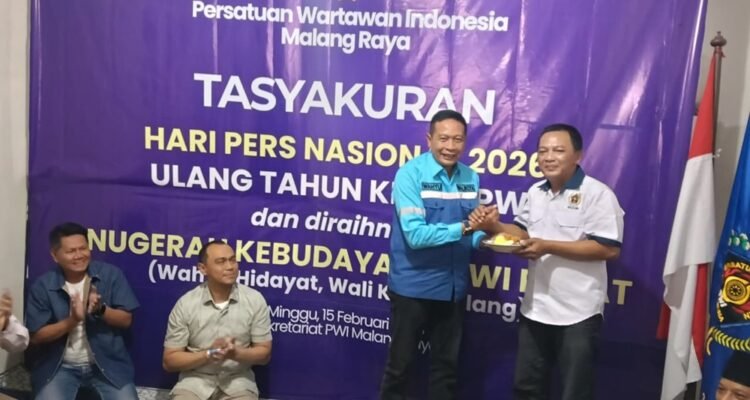 Sinergi Pemerintah dan Pers Menguat di HUT ke-80 PWI, Wali Kota Malang Raih Anugerah Kebudayaan dari PWI Pusat