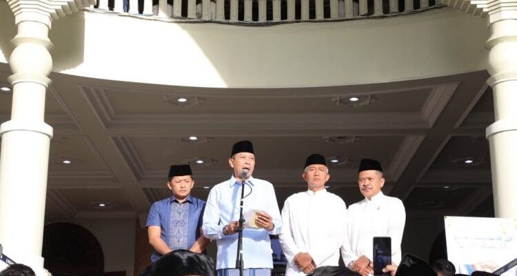 Momentum Idul Fitri 1447 H, Dandim 0833 dan Forkopimda Kota Malang Sholat Bersama di Masjid Jami