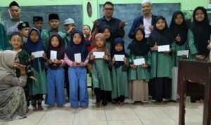 Road Show Ramadan Aksara Tumapel, Wartawan Malang Raya Berbagi di Yayasan Sunan Ampel Pakis