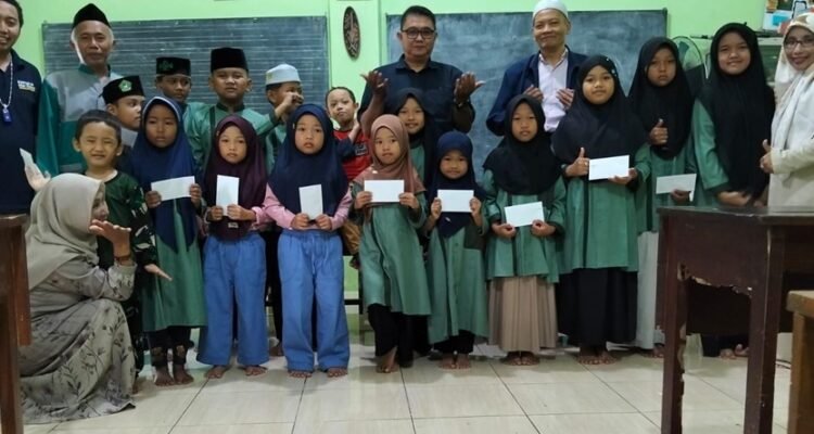 Road Show Ramadan Aksara Tumapel, Wartawan Malang Raya Berbagi di Yayasan Sunan Ampel Pakis
